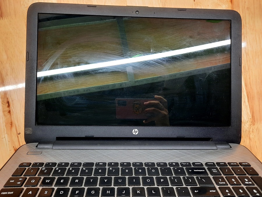 Laptop HP 15-AC146TU I3